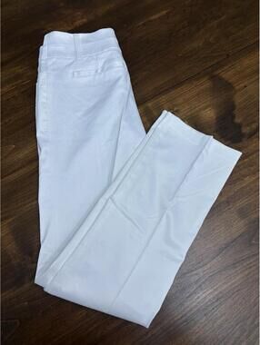 NWT Womens New York And Company Modern Fit Straight Leg White Pants Size 4
